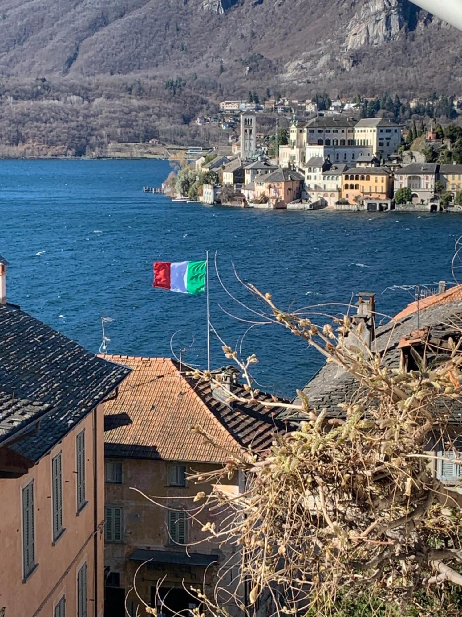 -Ortaflats- Appartamenti Imbarcadero & Palazzotto ออร์ตาซันจูลิโอ ภายนอก รูปภาพ